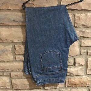 Venezia size 20, mild distressed jeans, EUC